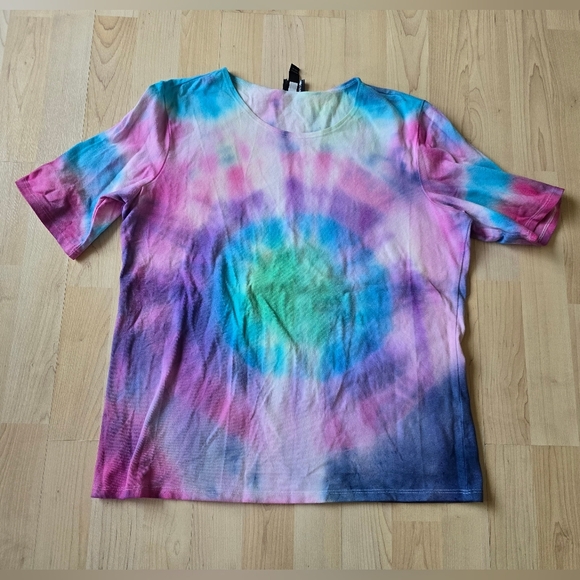 Eileen Fisher Tie Dye Short Sleeve Size Medium - Picture 2 of 8